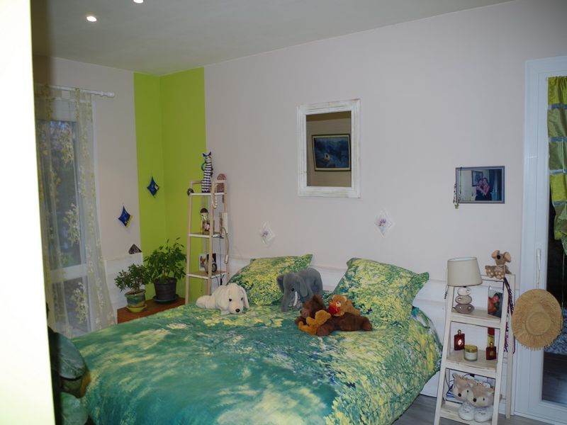 A VENDRE MAISON 3 CHAMBRES  BUREAU